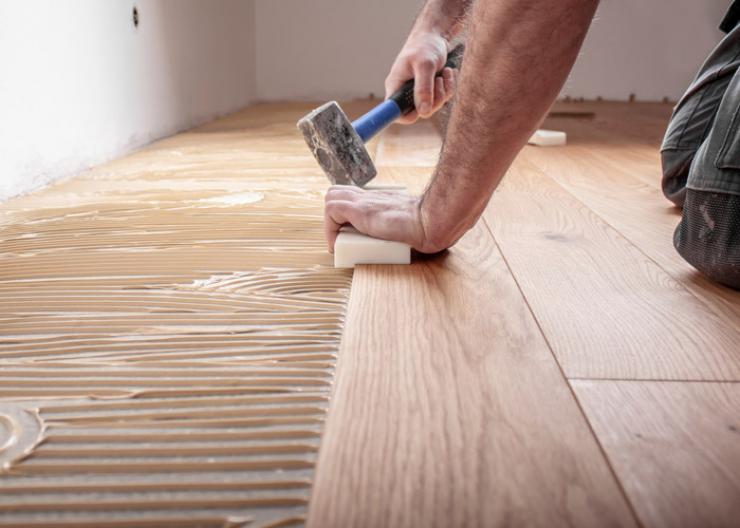 Pose de parquet contrecollé
